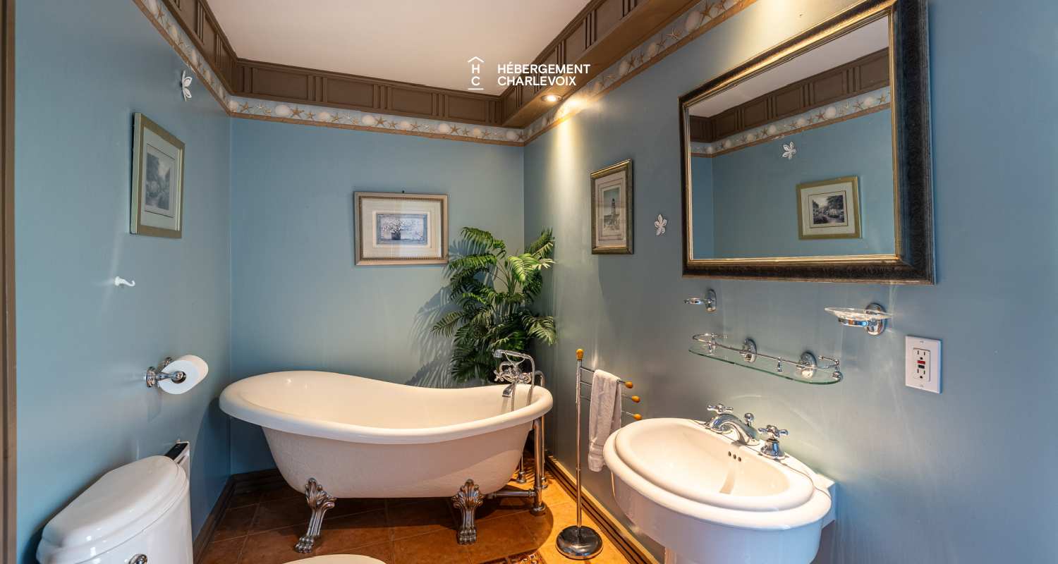 JAU-230 - Historic riverfront home with private hot tub